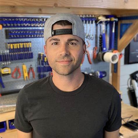 MARK ROBER